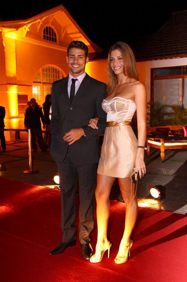 Grazi Massafera y Cauã Reymond. (Foto: Web)