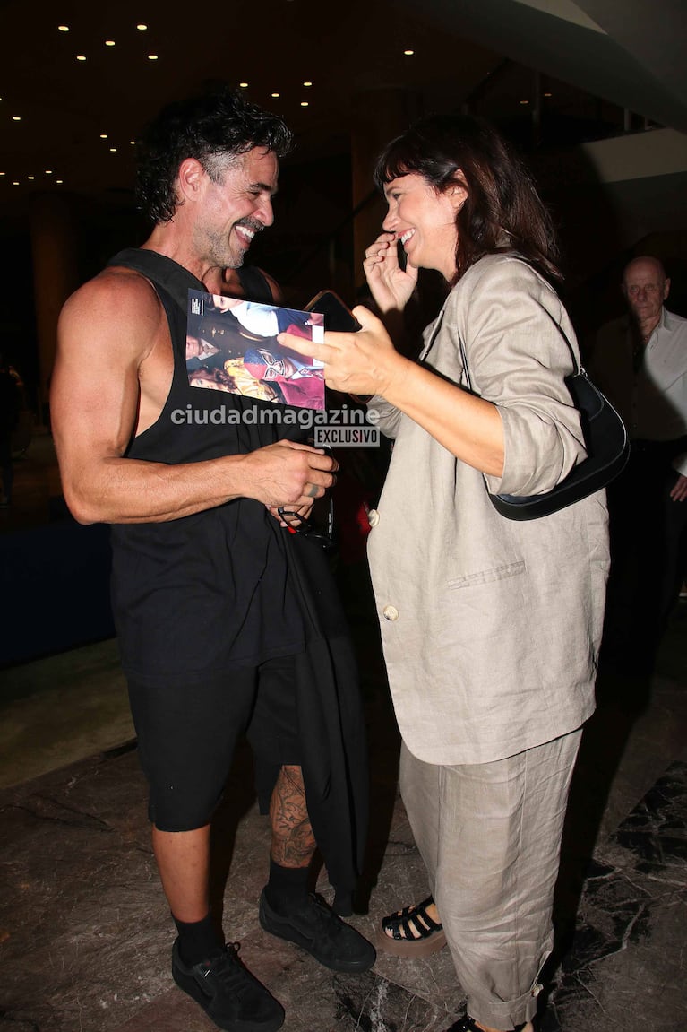 Griselda Siciliani fue a ver a Luciano Castro al teatro. (Foto: Movilpress)