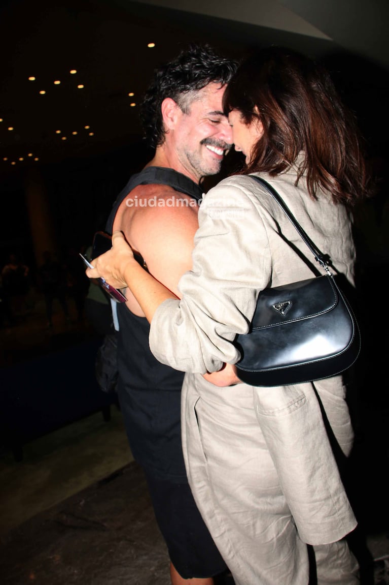 Griselda Siciliani fue a ver a Luciano Castro al teatro. (Foto: Movilpress)