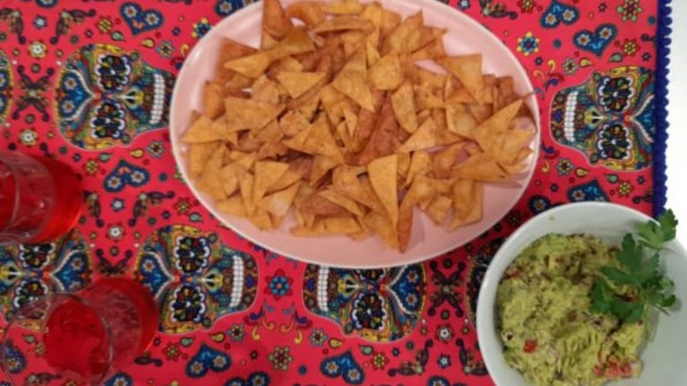 Guacamole, un gran acompañamiento para los nachos caseros. Foto: Cucinare.TV.