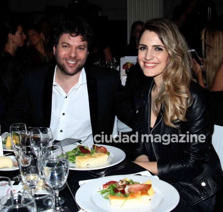 Guido Kaczka, súper mimoso con Soledad Rodríguez en una cena benéfica