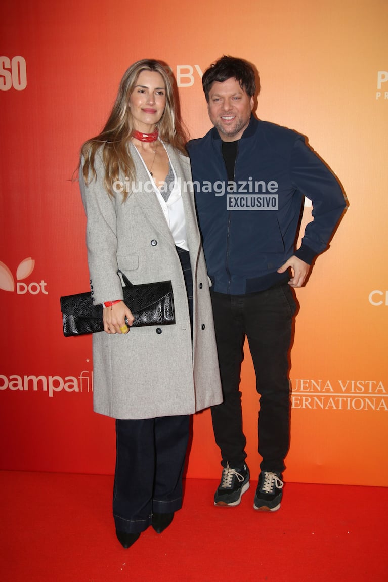 Guido Kaczka y su esposa en el estreno de Yo Narciso (Foto: Movilpress).