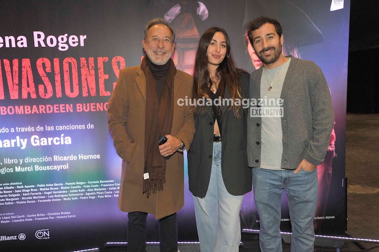 Guilermo Francella con sus hijos en el estreno de Invasiones I, la obra protagonizada por Elena Roger (Foto: Movilpress).