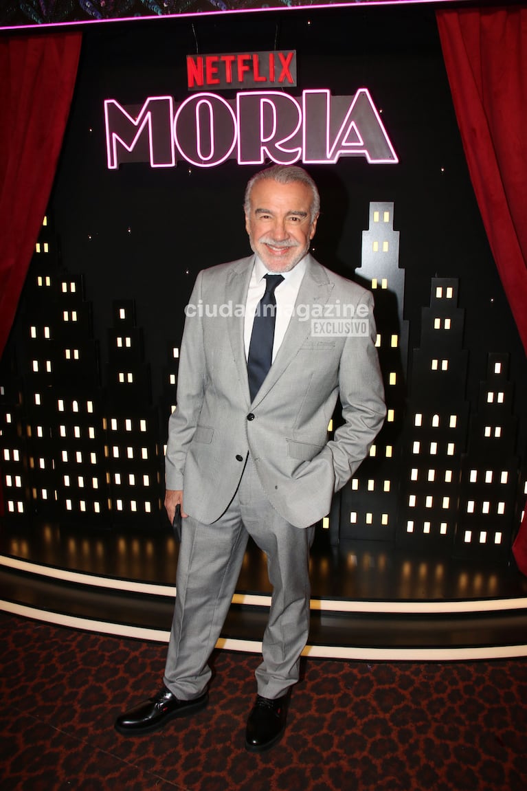 Guillermo Capuya en el estreno de la serie de Moria Casán (Foto: Movilpress).