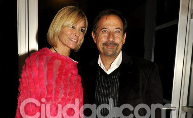 Guillermo Francella y su mujer, presentes en el cumple de Cacho (Foto: Jennifer Rubio). 