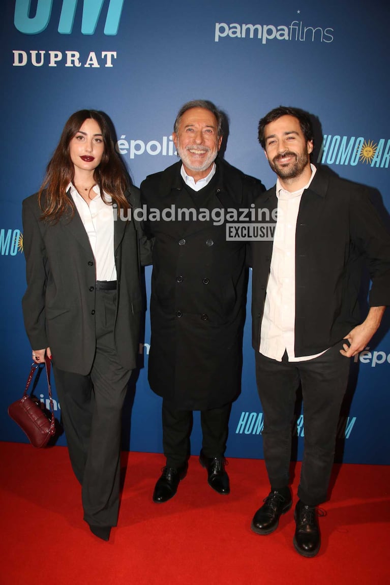 Guillermo Francella y sus hijos Johanna y Nicolás (Foto: Movilpress)