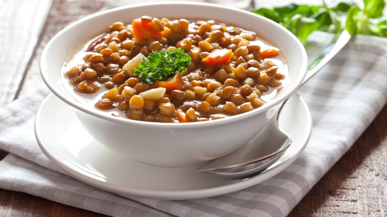 Guiso de lentejas vegano: seguí esta receta y sorprendé en la mesa con un plato rico y saludable