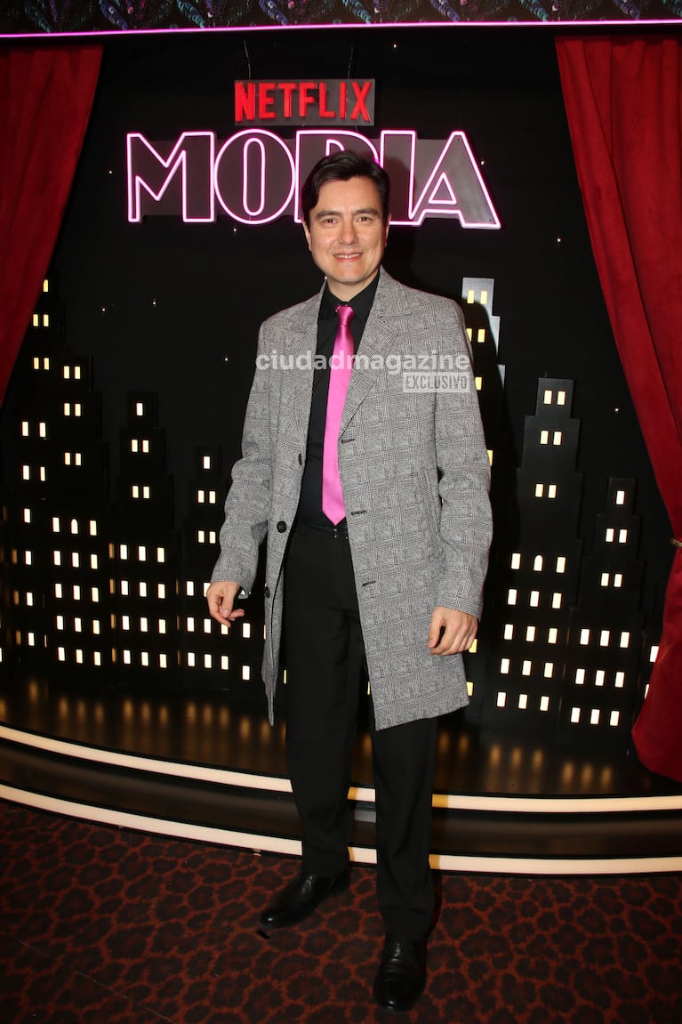 Gustavo Méndez en el estreno de la serie de Moria Casán (Foto: Movilpress).