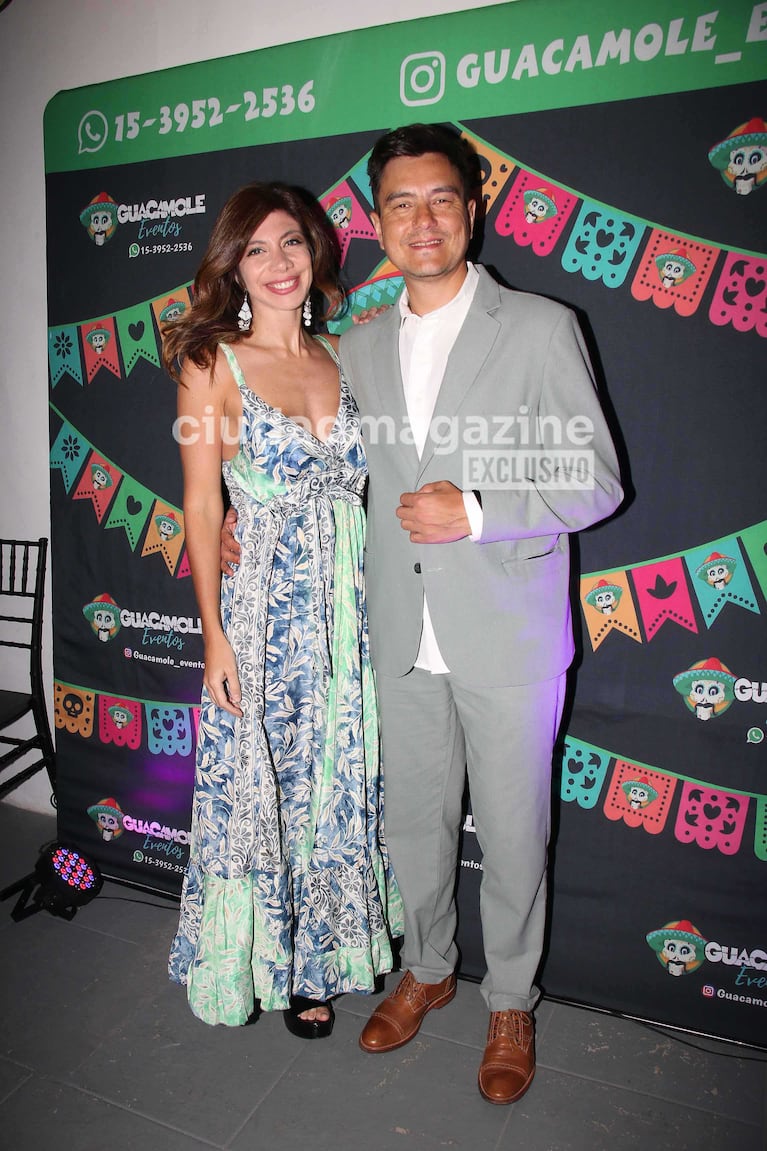 Gustavo Méndez y pareja (Foto: Movilpress)