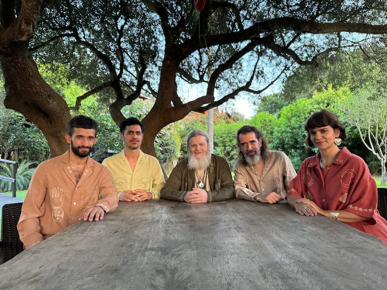 Gustavo Santaolalla y su banda