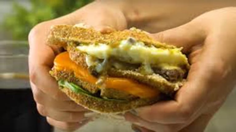 Hace este sándwich gigante caliente siguiendo esta receta simple y rápida 