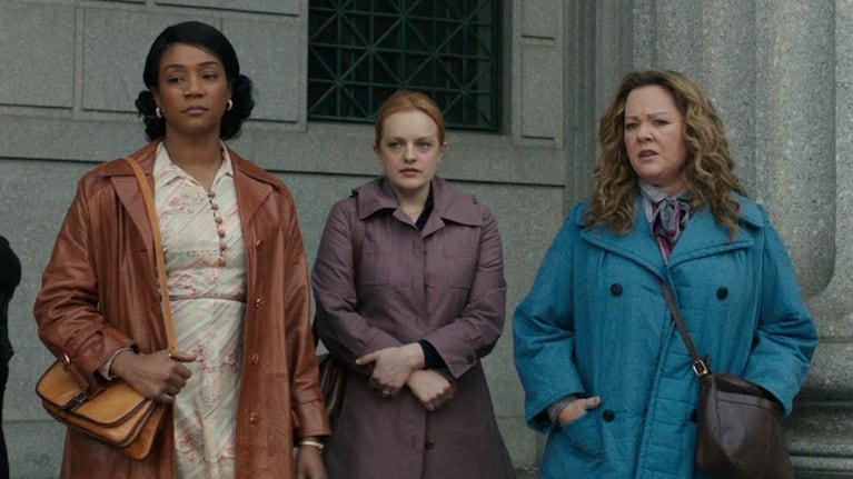 Haddish, Elisabeth Moss y McCarthy se convierten en las jefas de la mafia.
