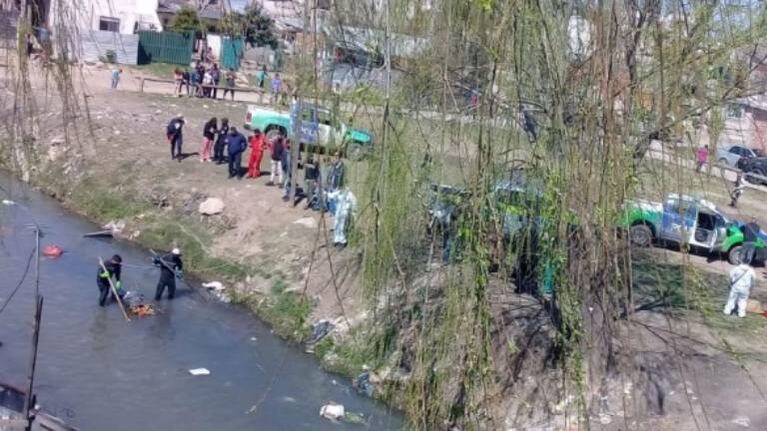 Hallan un cuerpo flotando en un arroyo en San Francisco Solano