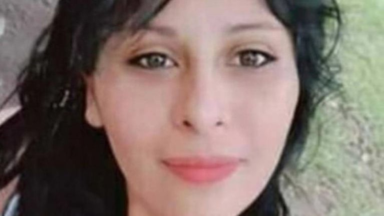 Hallaron asesinada de un hachazo a una mujer: detuvieron a su esposo