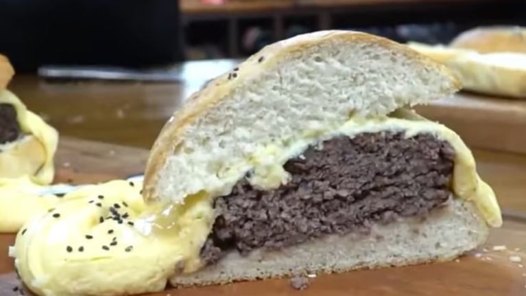Hamburguesa de picaña, pan y queso: una receta que sorprende a los más chicos
