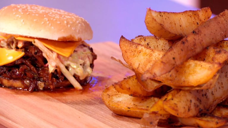 Hamburguesa de pulled pork, tierna y llena de sabor. Foto: Cucinare TV