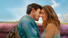 Heather Mulgrew (Madelyn Cline) conoce a Jack (KJ Apa) durante la ficción atrapante.