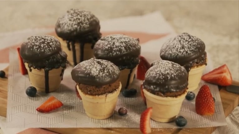 Heladitos falsos de chocolate y crema: divertite con los chicos siguiendo esta receta