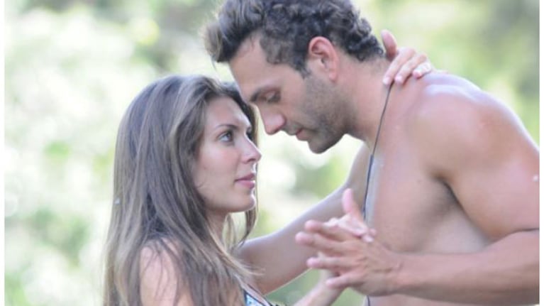 Hernán Cabanas y Eugenia Lemos, en la isla. (Foto: Ideas del Sur).