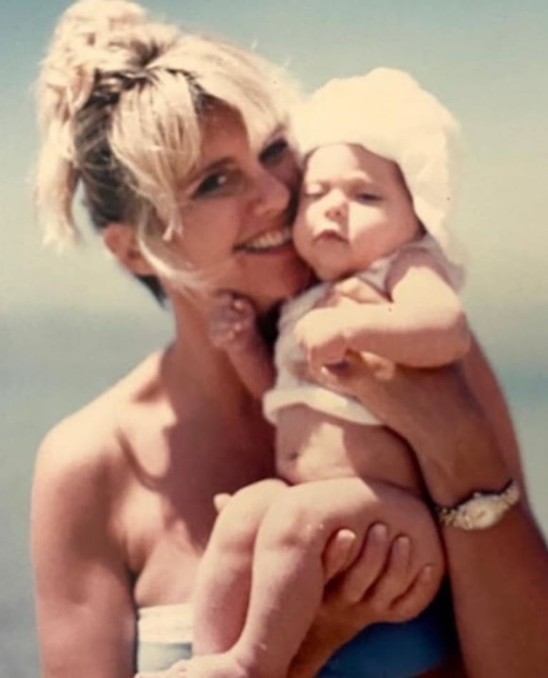 Hija de Olivia Newton-John dedicó conmovedoras fotografías para recordar a su madre