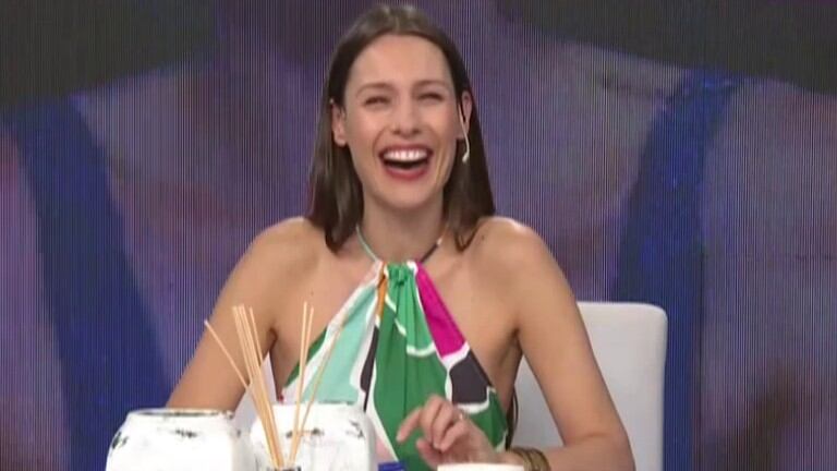 La divertida anécdota de Pampita sobre su chat privado con sus amigas: "Nos mandamos fotos de famosas y decimos 'esta se hizo alguna cirugía'"