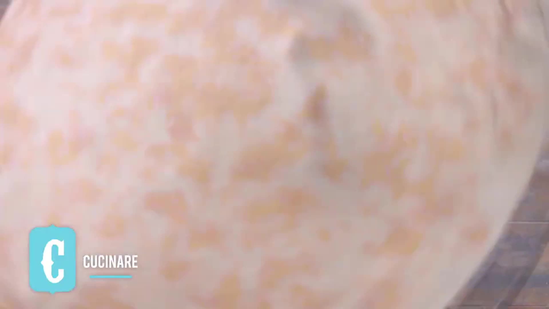 Pizza de rúcula y jamón crudo