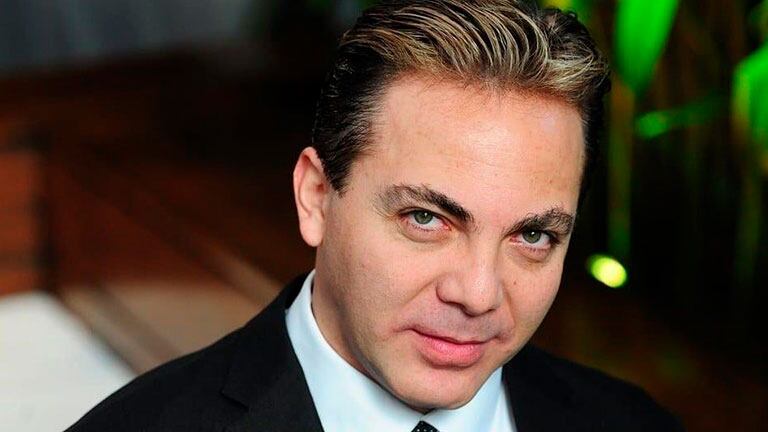 Cristian Castro estaría viviendo un romance con una fan argentina y mostraron fotos juntos