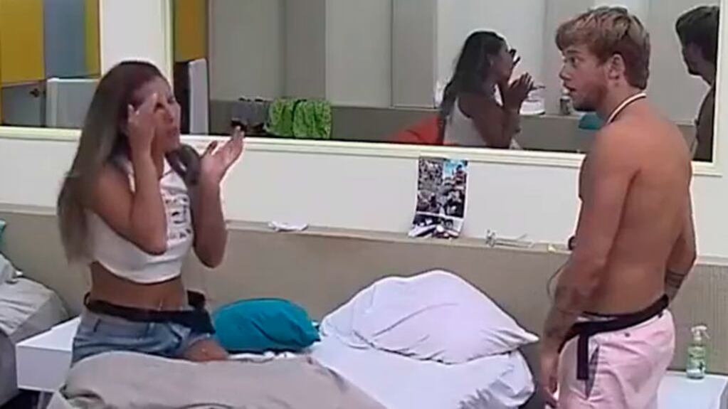 Nacho le lastimó el ojo a Julieta Poggio y ella le hizo un verdadero escándalo en Gran Hermano 2022