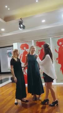 Ana Gallart presenta su exposición dedicada a las mujeres