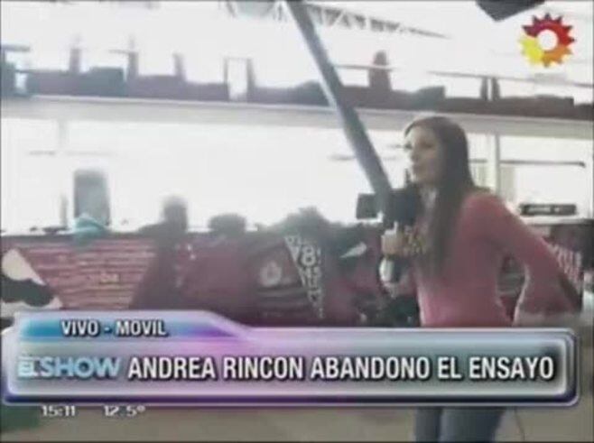 Andrea Rincón y un confuso enojo en vivo ¡y sin maquillaje!