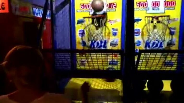 Gerard Piqué demostró que Shakira “la rompe” en el minibasquet: el video