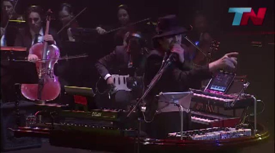 Charly García y todo su talento llegaron al Teatro Colón