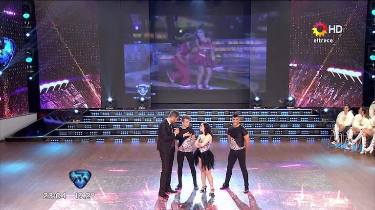 El merengue en familia de Ángela Torres con su novio en el Bailando