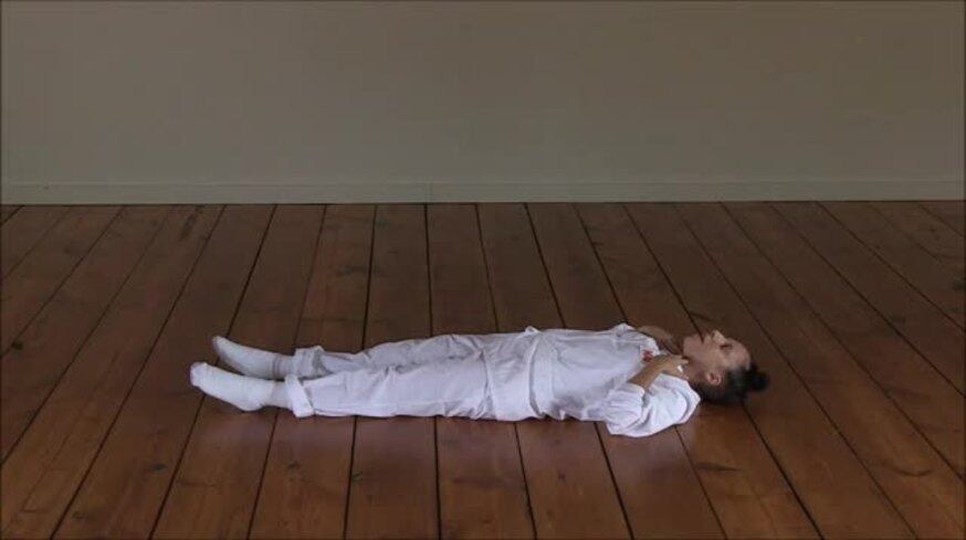 Lady Gaga, desnunda en "The Abramovic Method"