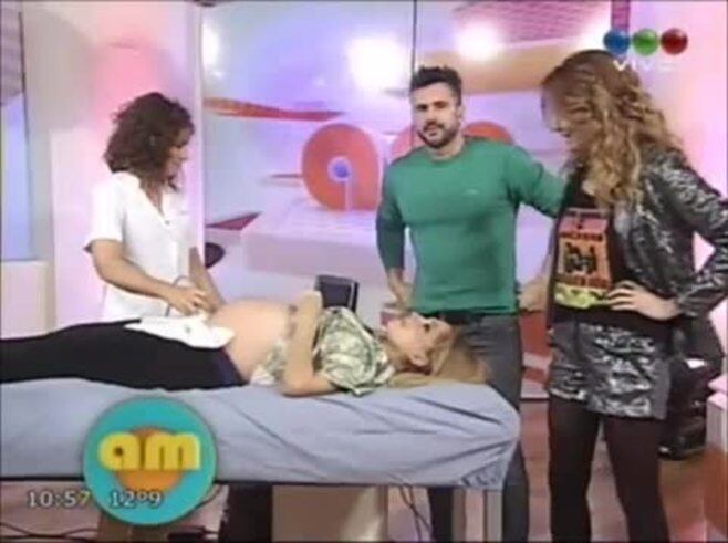 Insólito: Lisa, ex integrante de Bandana, ¡se hizo una ecografía en televisión!