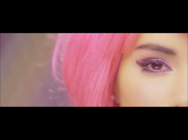 ¡Body painting y topless! El videoclip más osado y sensual de Lali Espósito