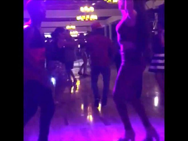 Loly Antoniale, sexy bailando en Twitter