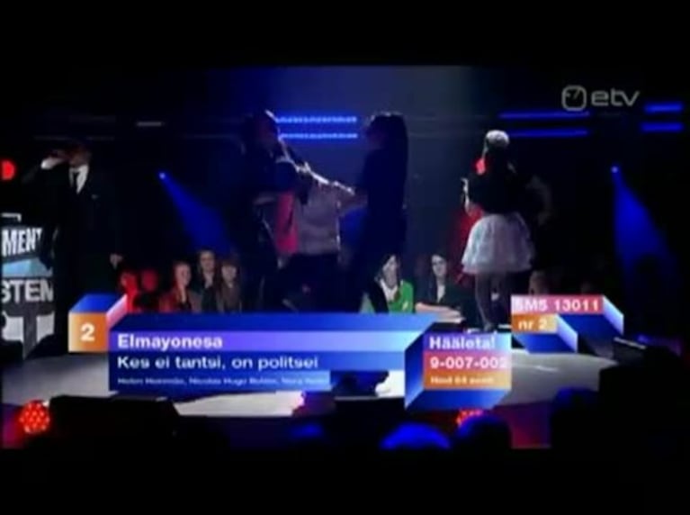 El argentino que triunfa cantando cumbia en Estonia