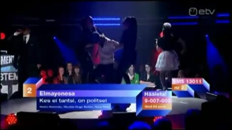El argentino que triunfa cantando cumbia en Estonia
