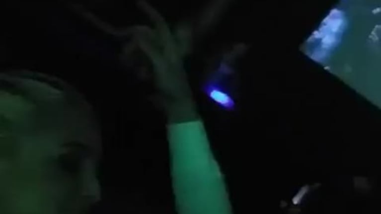 El video del beso de Ariel Diwan y su novia en la fiesta de 15 de su hija