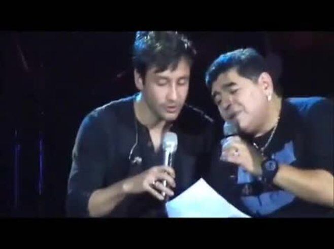 Diego Maradona cantó junto a Luciano Pereyra y le dedicó el tema a Rocío Oliva