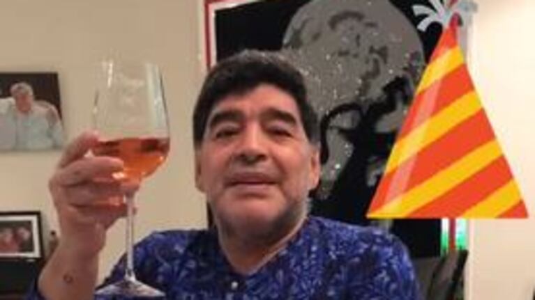 Diego Maradona festejó su cumpleaños con Rocío Oliva en Dubai, y Gianinna le dedicó un picante saludo con una foto: "Deseo que algún día recuperes esa felicidad"