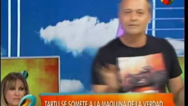 ¡El video del Tartu dance! Augusto Tartúfoli sorprendió con su danza electrónica en Intrusos