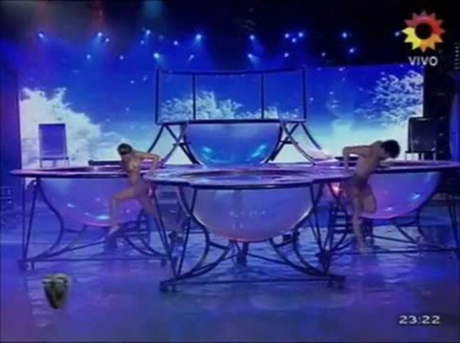 El Aquadance de Cinthia Fernández: tremenda coreografía