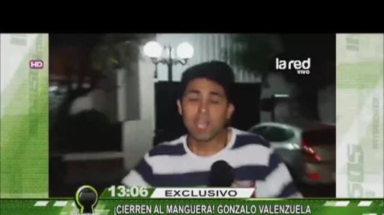 Encontraron a Gonzalo Valenzuela haciendo pis en la calle : el video de Intrusos Chile