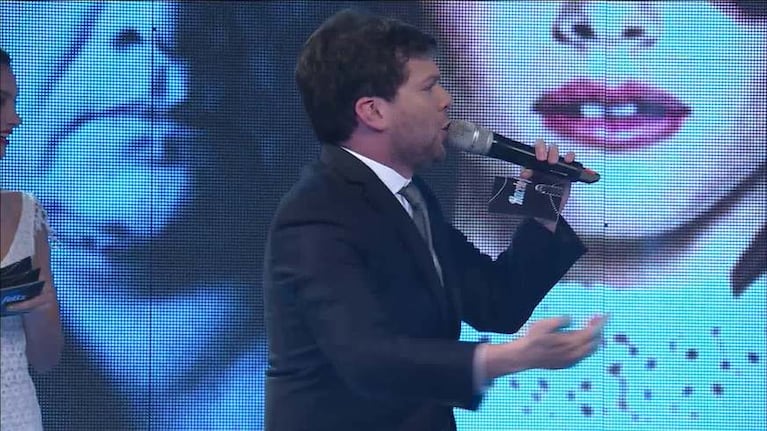 El increíble duelo de imitadores de Sandro en Hacelo feliz