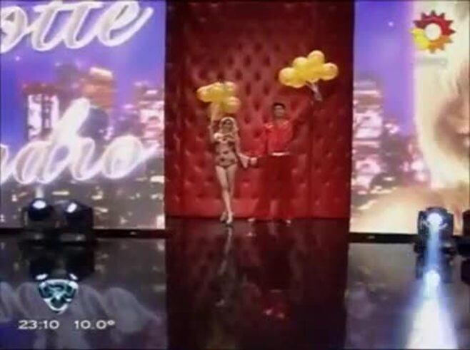El baile de música disco de Charlotte Caniggia en Bailando 2012