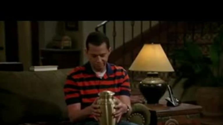 Charlie Sheen: así fue su muerte en Two and a half men