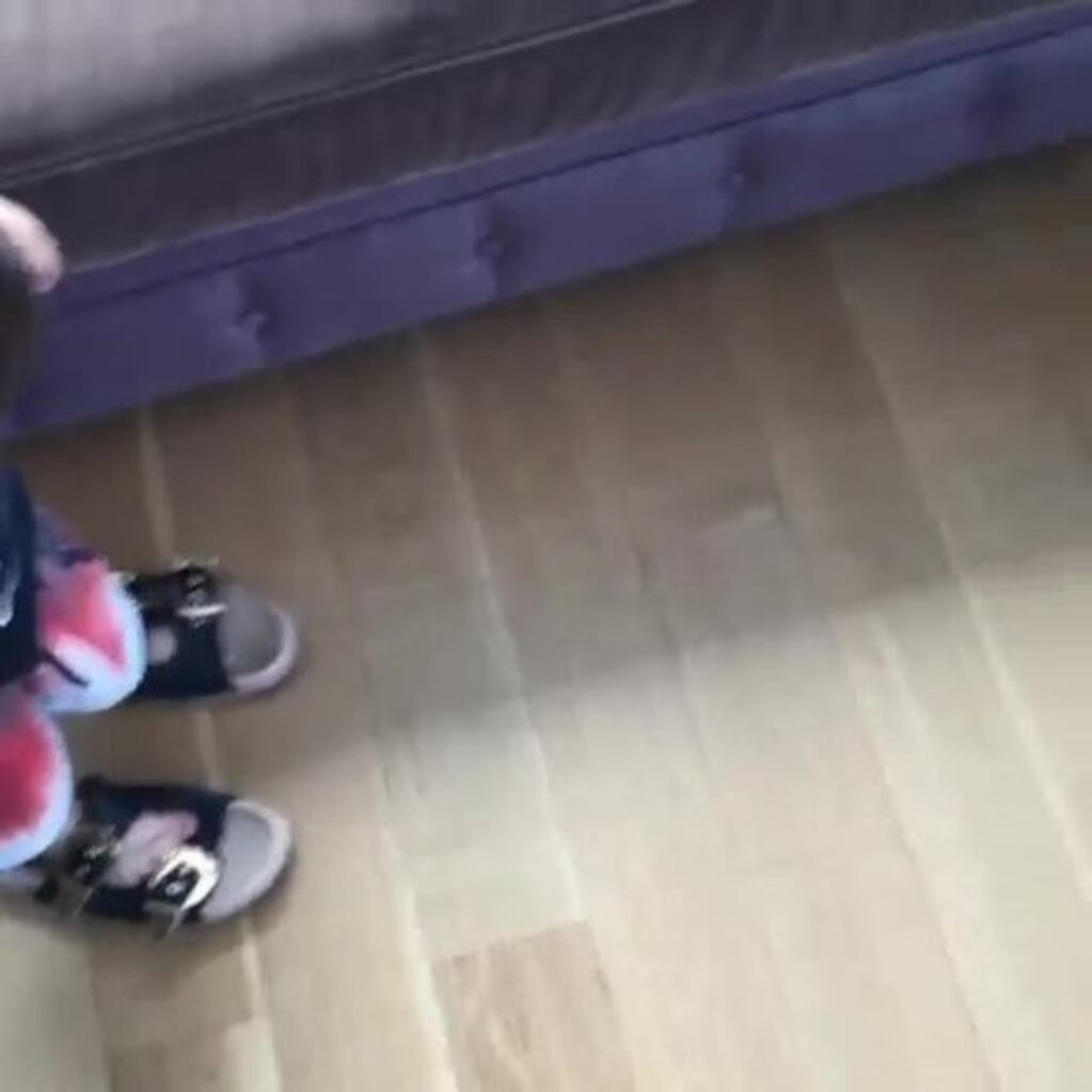 El tierno video de Lolo Tinelli dando sus primeros pasos