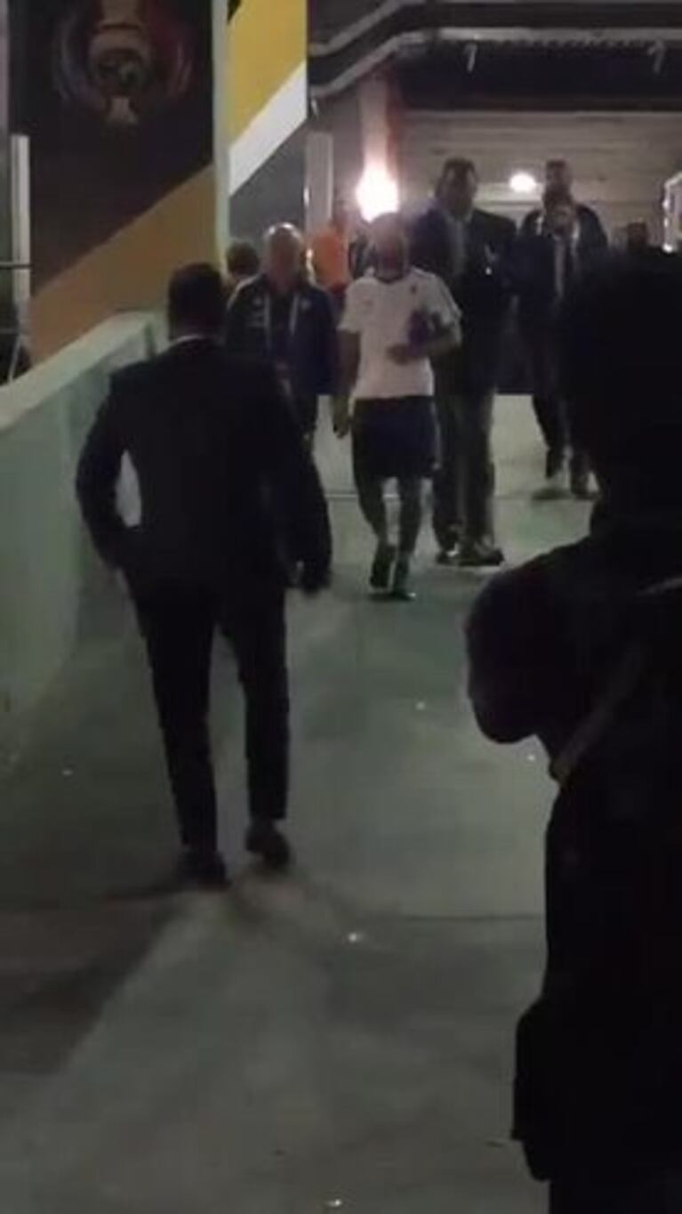 El video del emotivo abrazo y la charla secreta entre el Turco Mohamed y Lionel Messi
